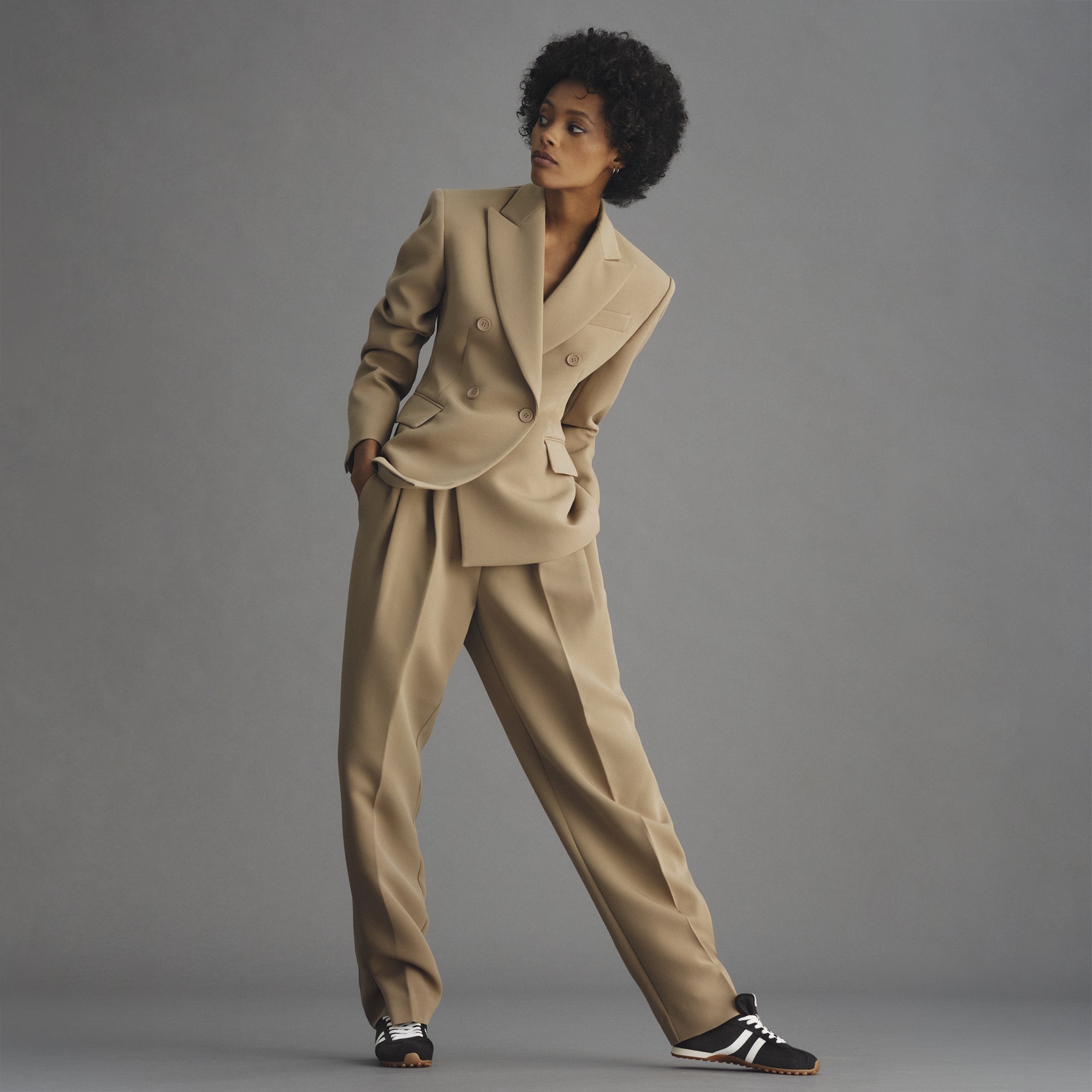 The Ivy Sneaker - ReVelvet™ Black